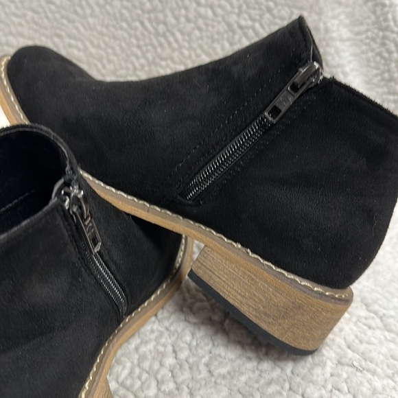 NWOT Seven7 Cisco Kid Bootie Size 6, round toe ankle booties - Picture 4 of 6